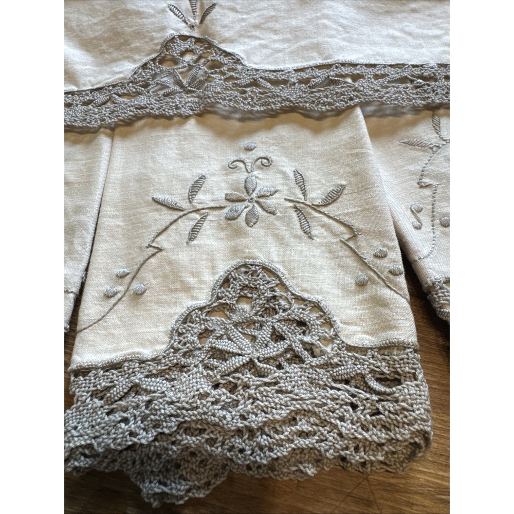Vintage French Embroidered Lace Gray w/ 4 Napkins Elegant Classic - Picture 2 of 11